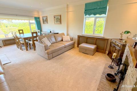 3 bedroom detached bungalow for sale, Sutherland Avenue, Cuffley