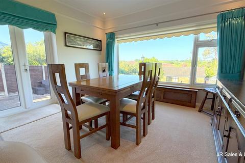 3 bedroom detached bungalow for sale, Sutherland Avenue, Cuffley