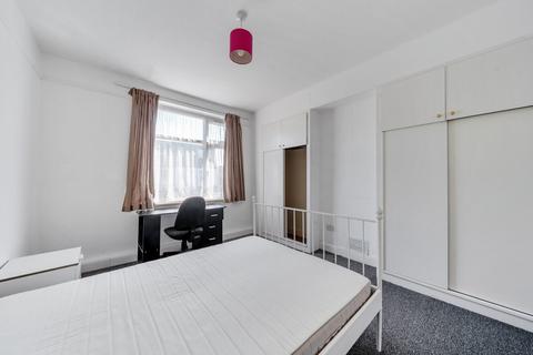 49 Thornton Road, London, SW12 0JX