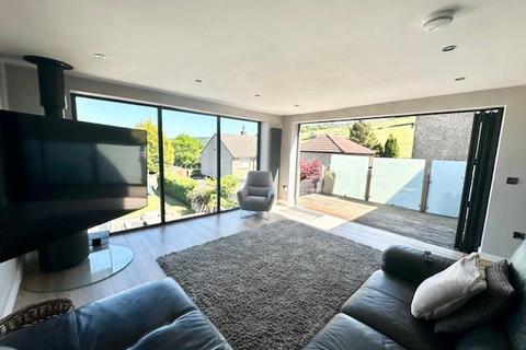 39 Blackley Road, Elland, HX5 0TB