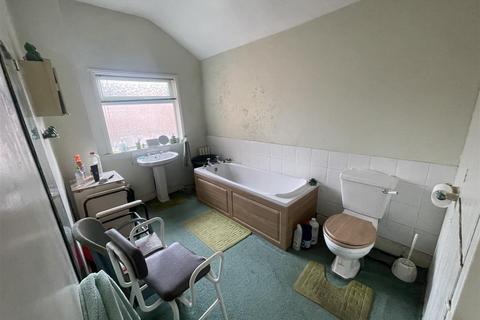 3 bedroom semi-detached house for sale, Saffron Lane, Leicester LE2