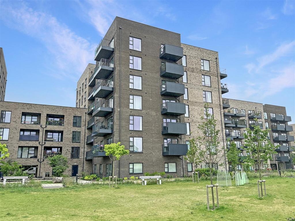 Clara Rackham Street, Cromwell Road... 2 bed apartment - £465,000