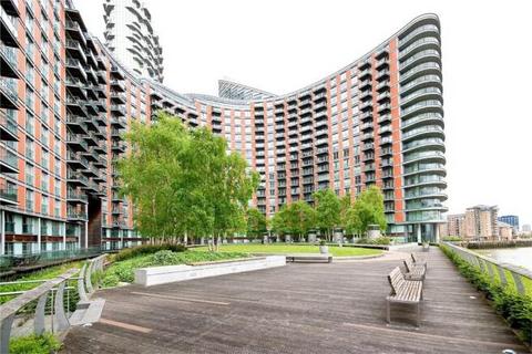 New Providence Wharf, Fairmont Avenue, London, E14 9PW