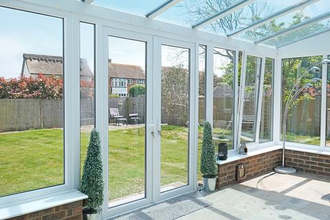 16 Boleyn Drive, Bognor Regis, PO21 3LG
