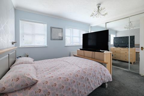 16 Boleyn Drive, Bognor Regis, PO21 3LG