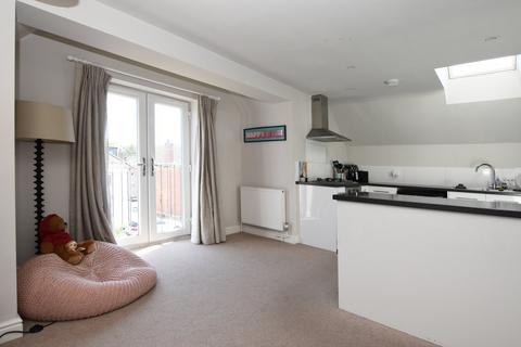 2 bedroom flat for sale, Grosvenor Road, West Wickham, BR4