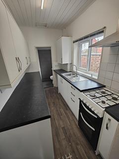 2 bedroom end of terrace house to rent, Welland Road, Stoke, Coventry, CV1
