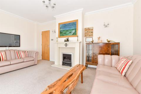 2 bedroom flat for sale, Shanklin Towers, Shanklin PO37
