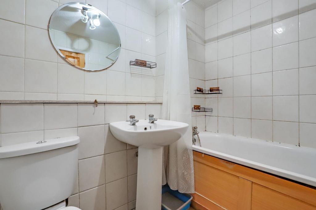 05-db1a JHProp Wpen - 44 Ashurst Close - 13.JPG