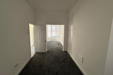 3 bedroom terraced house to rent, Bell Street, Liverpool