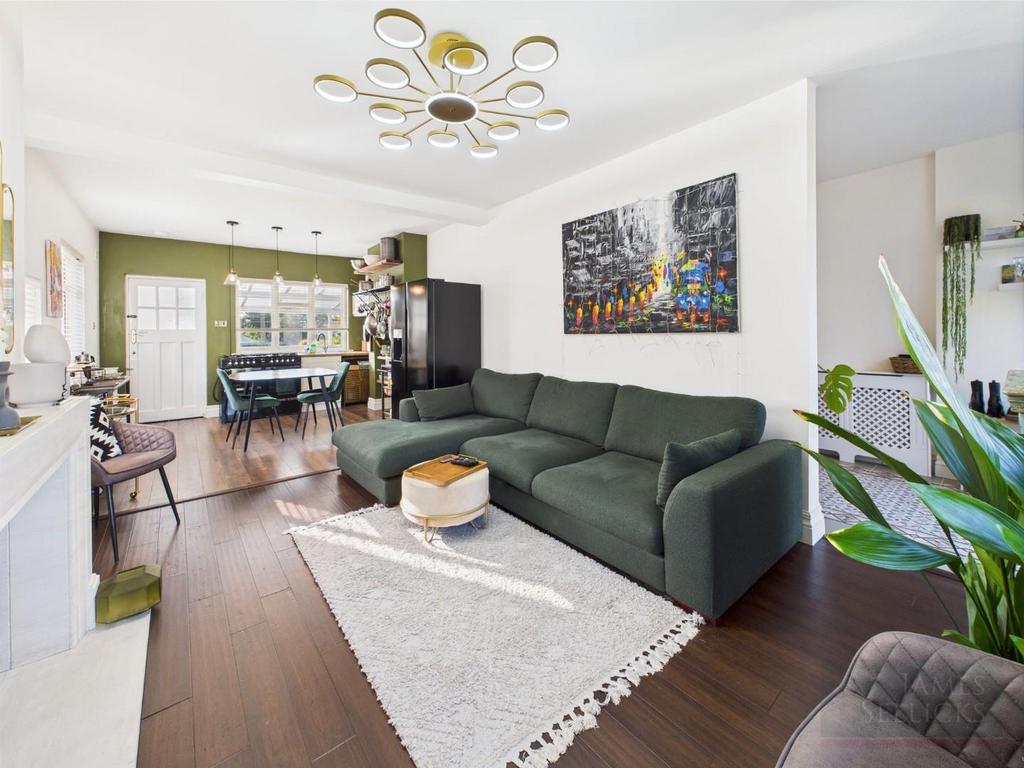 Open plan living/dining/kitchen