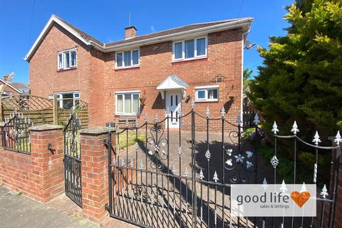 Hollinside Road, Sunderland SR4