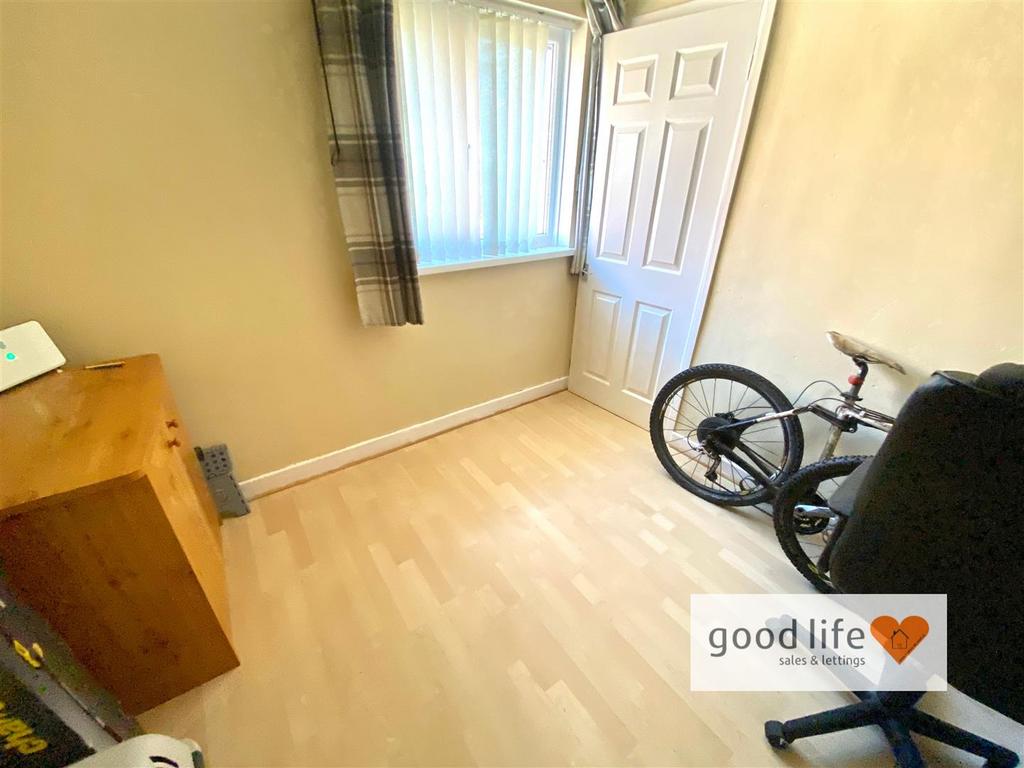 20250513 104536307 i OS98hollingside.jpg