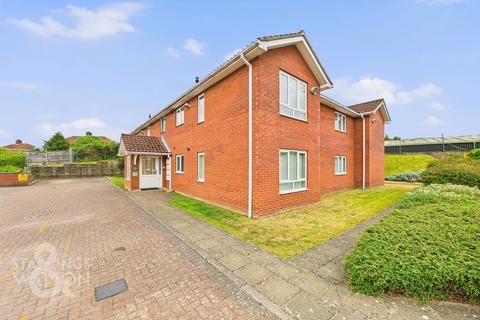 2 bedroom flat for sale, Bodmin Court, Plumstead Road East, Norwich