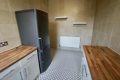 2 bedroom semi-detached house to rent, Oxford Street, South Shields, Tyne and Wear, NE33