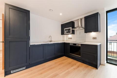 1 bedroom flat for sale, Tealing Drive, Ewell