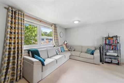 2 bedroom flat for sale, Ascot Avenue, Sale