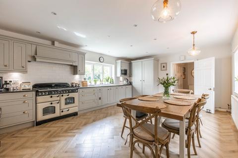 5 bedroom detached house for sale, Chain Free in Costessey