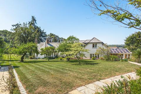 5 bedroom detached house for sale, Chain Free in Costessey