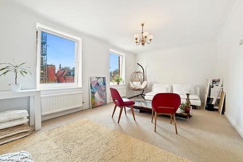 2 bedroom flat for sale, Grand Avenue, Hove, BN3