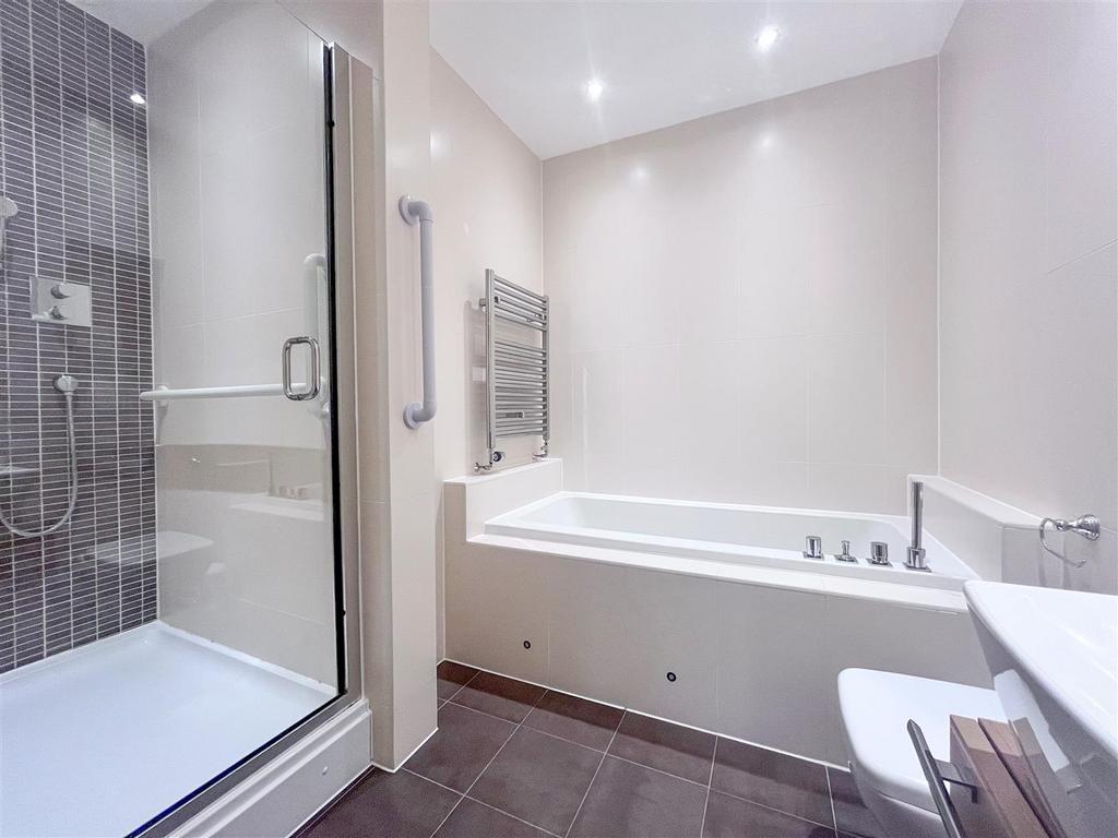 En suite.jpg