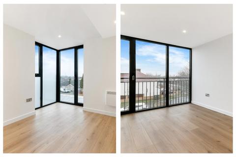 2 bedroom flat for sale, Tealing Drive, Ewell