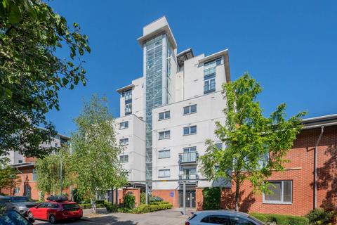 3 bedroom flat for sale, Wyatt Point, Thamesmead, London, SE28
