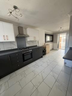1 bedroom semi-detached house to rent, Old Shaw Street, Salford M5
