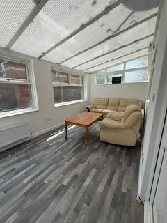 1 bedroom semi-detached house to rent, Old Shaw Street, Salford M5