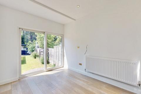 4 bedroom semi-detached house for sale, Heming Road, Edgware HA8