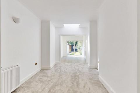 4 bedroom semi-detached house for sale, Heming Road, Edgware HA8