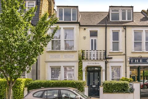 Gowan Avenue, Fulham, London, SW6