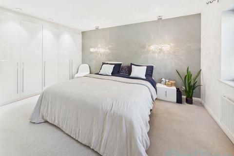 4 bedroom detached house for sale, Caldecotte, Milton Keynes MK7