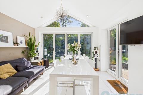 4 bedroom detached house for sale, Caldecotte, Milton Keynes MK7