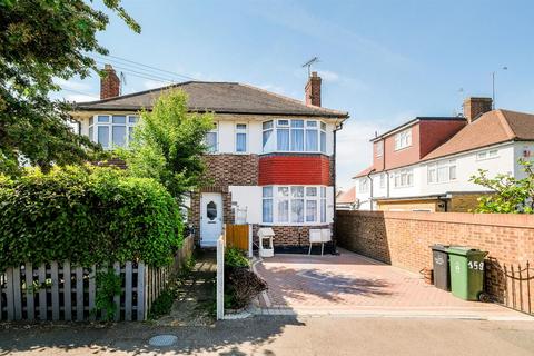 2 bedroom maisonette for sale, Cherrydown Avenue, Chingford