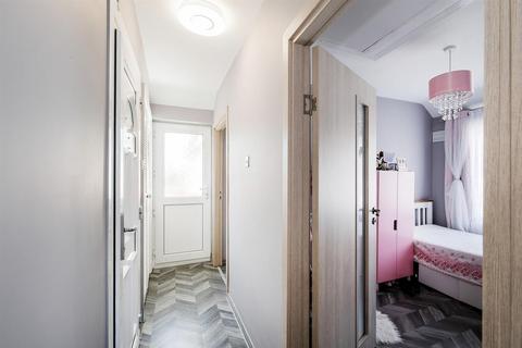 2 bedroom maisonette for sale, Cherrydown Avenue, Chingford