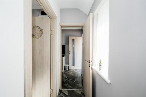 2 bedroom maisonette for sale, Cherrydown Avenue, Chingford