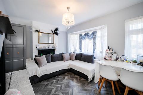 2 bedroom maisonette for sale, Cherrydown Avenue, Chingford