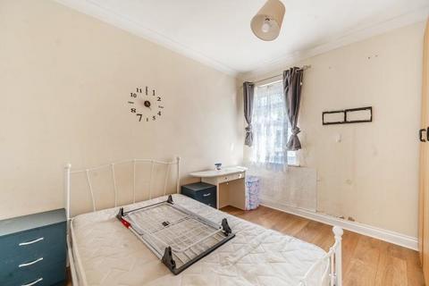 2 bedroom maisonette for sale, Graham Road, Harrow, HA3