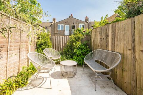 50 Alston Road, London, SW17 0TP