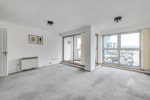 3 bedroom apartment to rent, Compass House, Sutton Harbour PL4