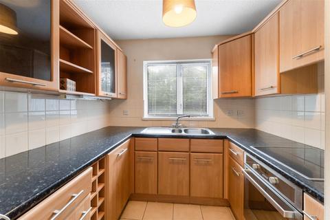 2 bedroom house to rent, Moorland Gardens, Plymouth