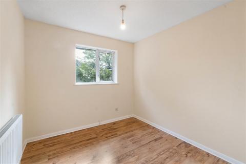 2 bedroom house to rent, Moorland Gardens, Plymouth