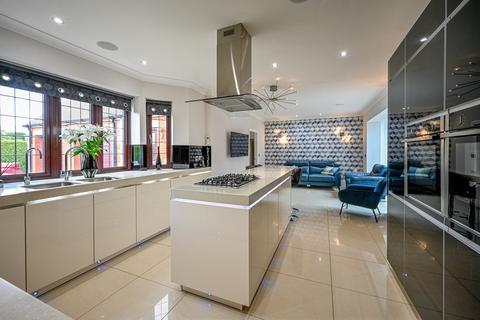 6 bedroom detached house for sale, Knowle Road, Stafford ST17