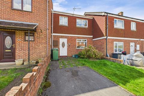 2 bedroom terraced house to rent, Goddard Way, Gloucester GL4