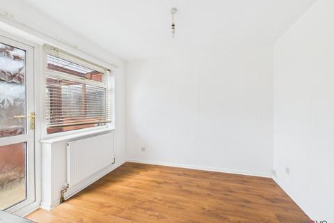 2 bedroom terraced house to rent, Goddard Way, Gloucester GL4