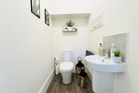 3 bedroom semi-detached house for sale, Heritage Court, Scissett, HD8 9WN