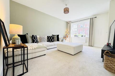 3 bedroom semi-detached house for sale, Heritage Court, Scissett, HD8 9WN