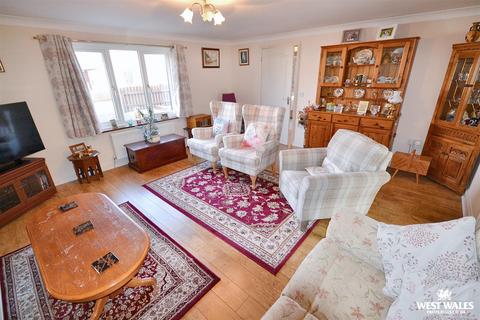 undefined, Llys Y Crofft, Whitland