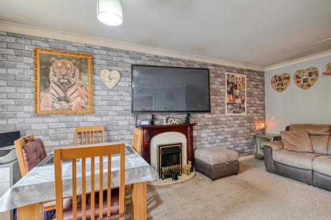 1 bedroom retirement property for sale, 24 Farthings Court, Kings Loade, Bridgnorth